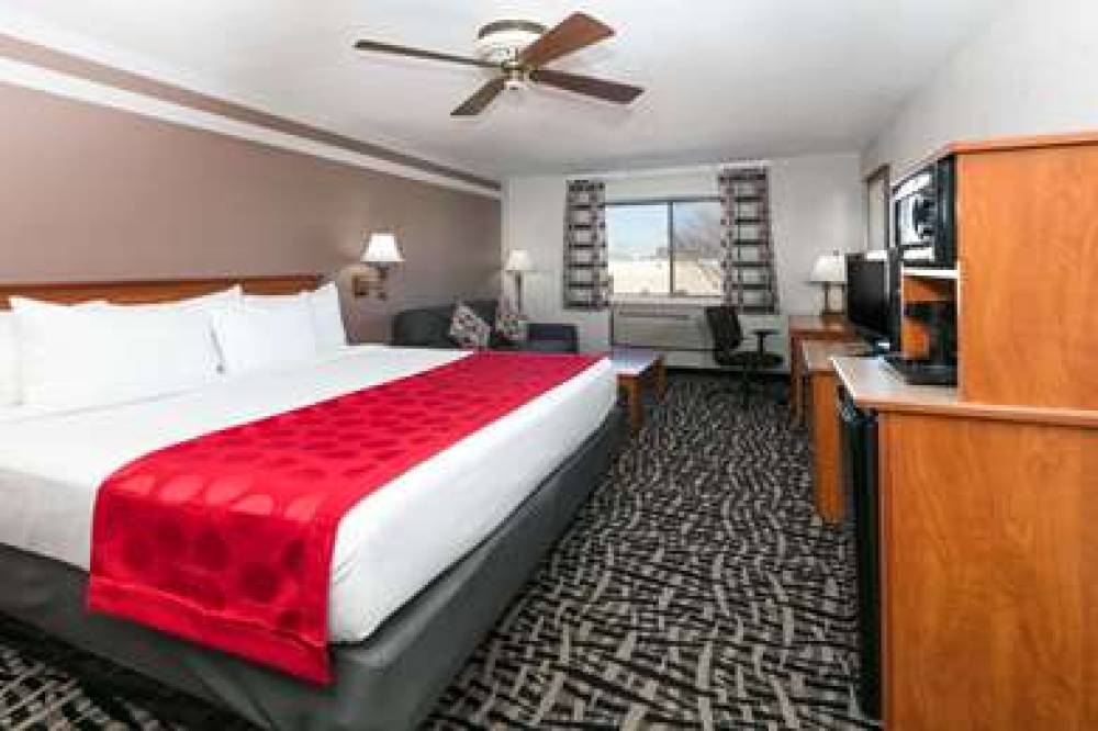 Ramada By Wyndham Oklahoma City Airport North 8