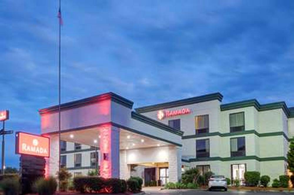 Ramada By Wyndham Pearl/Jackson Airport 2