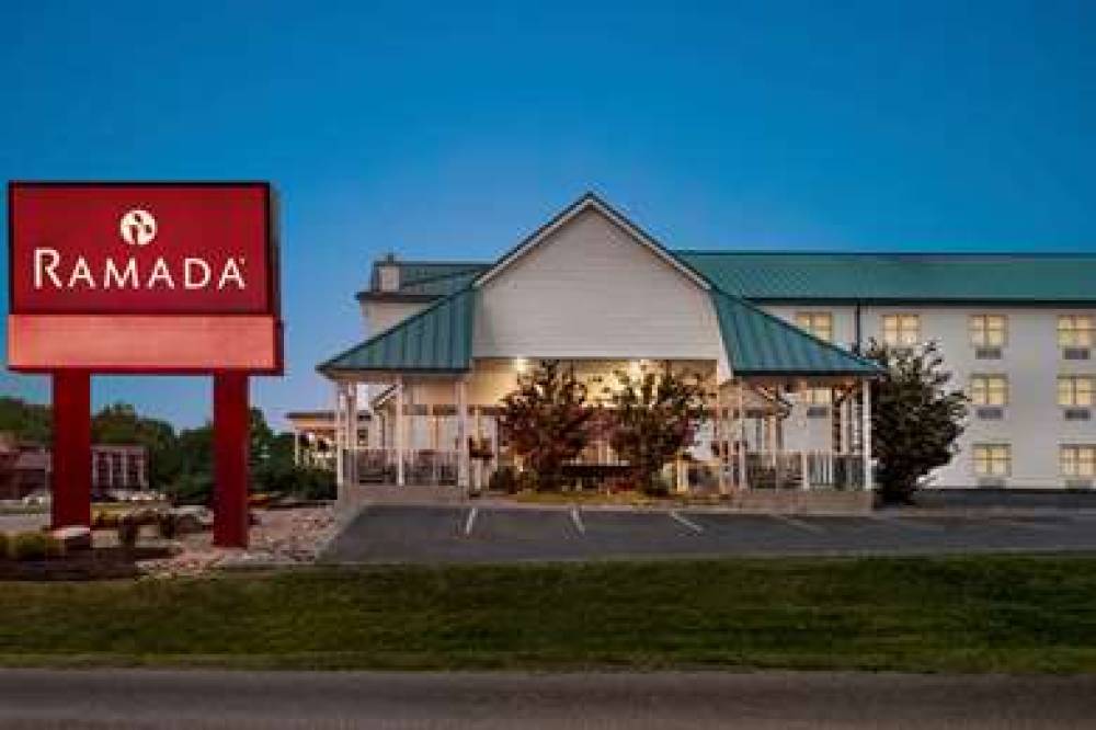 Ramada By Wyndham Pigeon Forge North 4