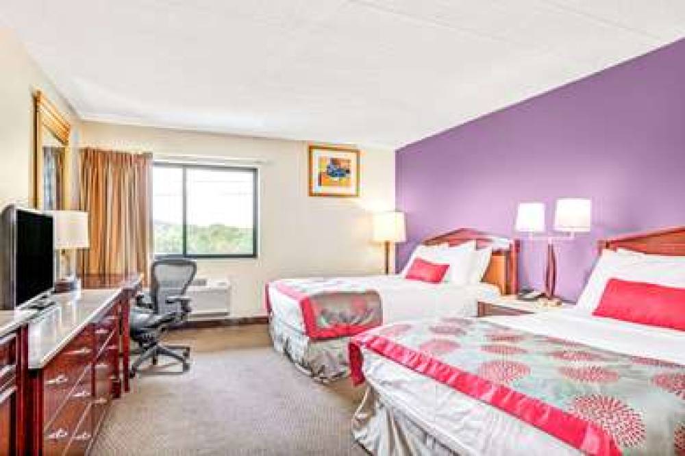 RAMADA BY WYNDHAM ROCKAWAY 9