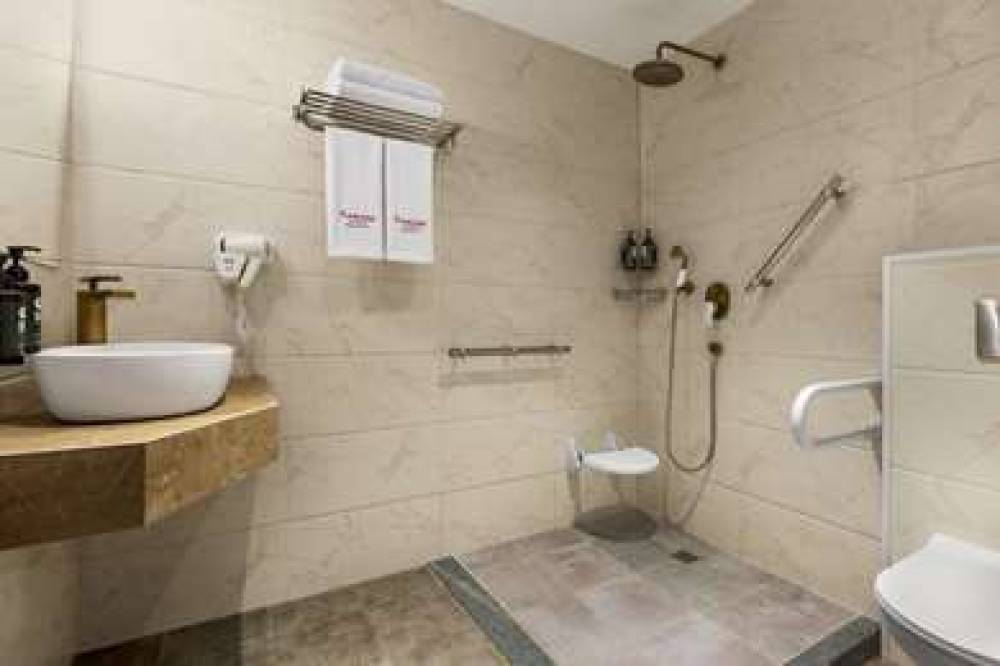 RAMADA BY WYNDHAM TBILISI OLD CITY 6