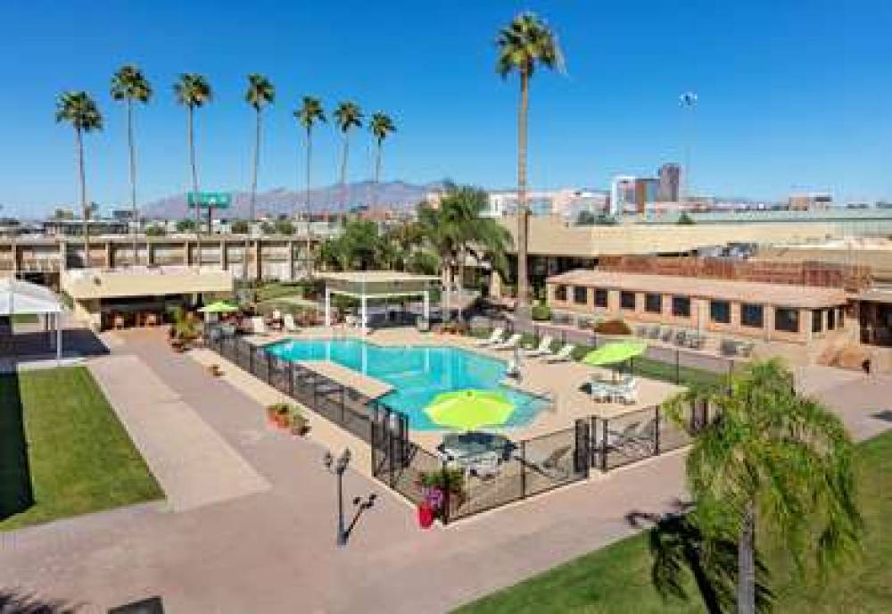 RAMADA BY WYNDHAM TUCSON 3