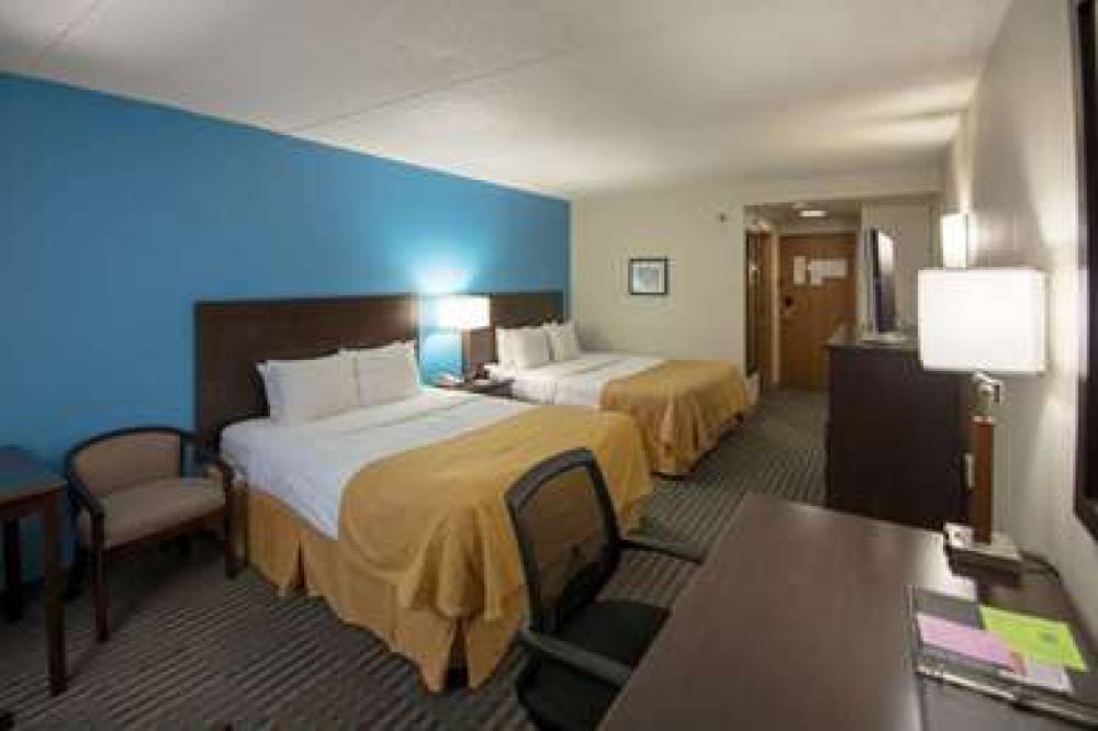 RAMADA CEDAR RAPIDS 8