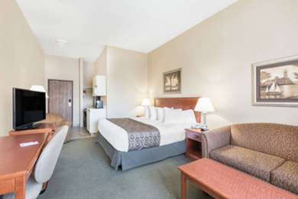 Ramada Clairmont/Grande Prairie 5