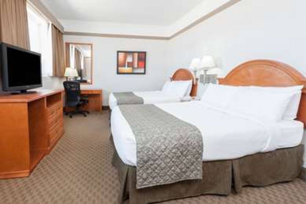 Ramada Edmonton South 7