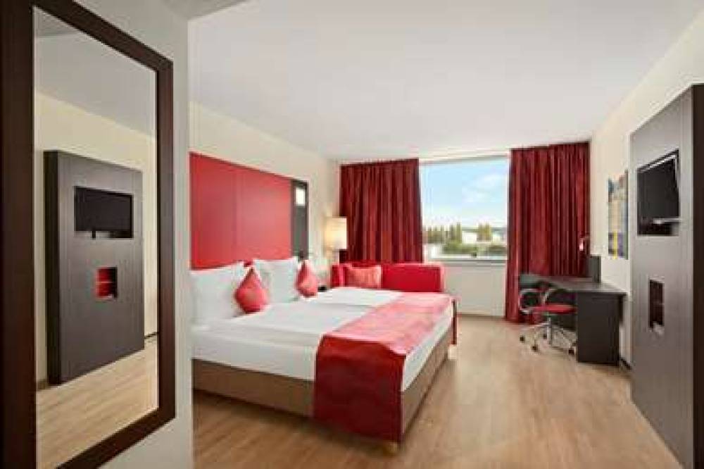 Ramada Encore Geneva 9