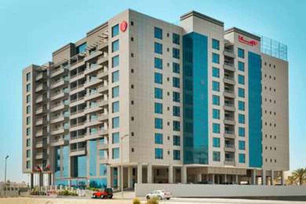 RAMADA HOTEL AND SUITES AMWAJ 1