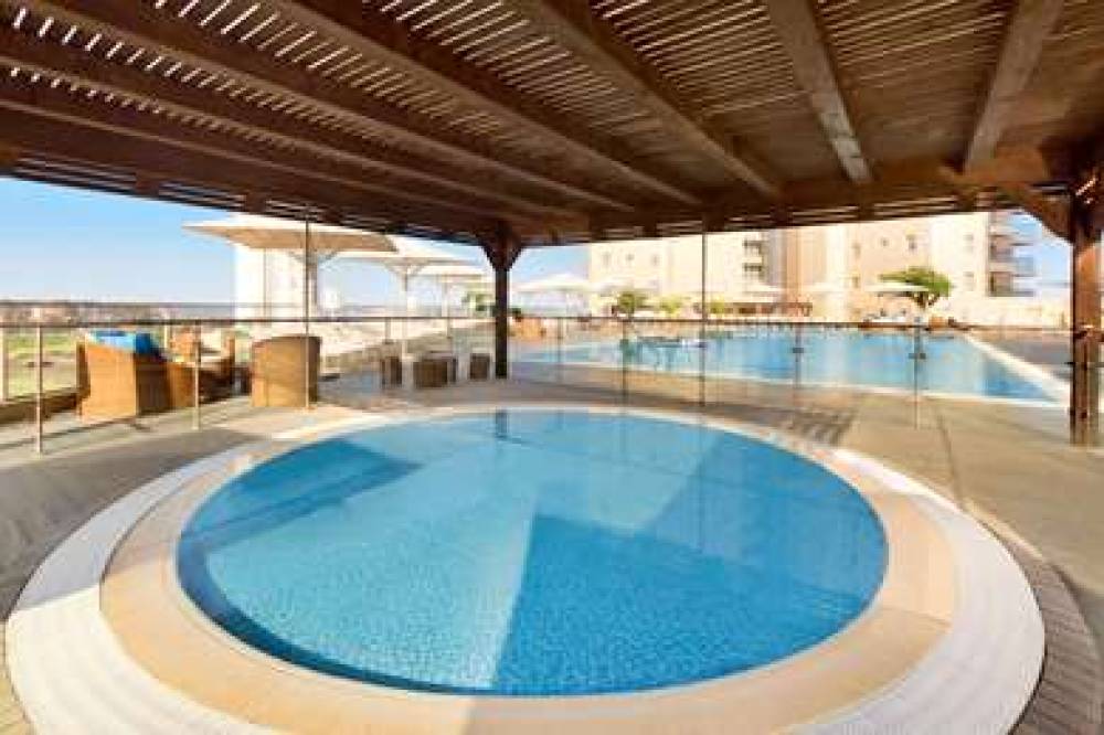 Ramada Hotel And Suites Netanya 5