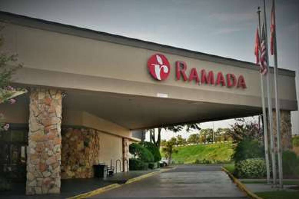 Ramada Hotel & Conference Center By Wyndham Jacksonville 2