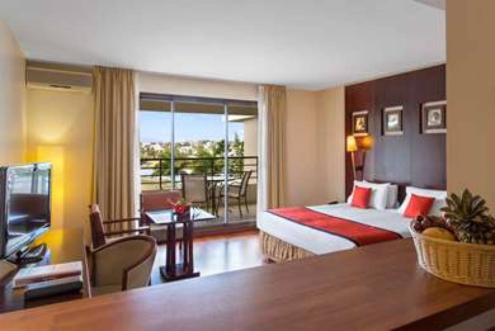 Ramada Hotel & Suites Noumea 5