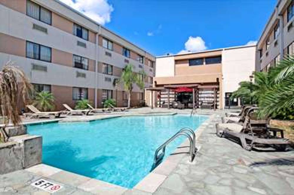 Ramada Houston Intercontinental Airport South 3