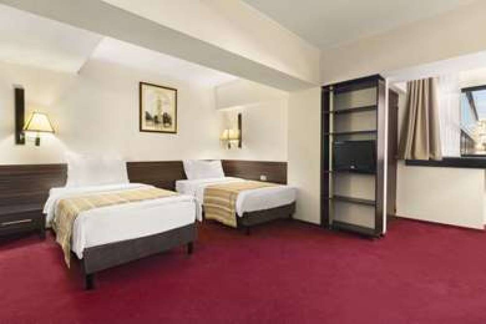 Ramada Iasi City Centre 7