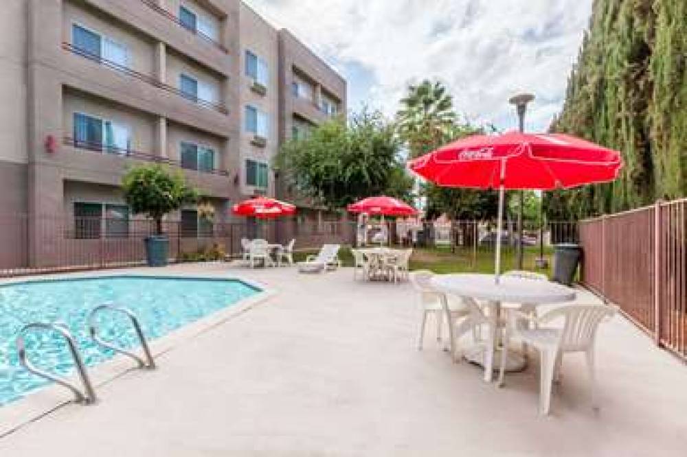 Ramada Limited Bakersfield North 1