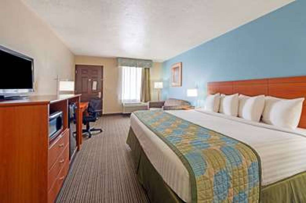 Ramada Louisville North 10