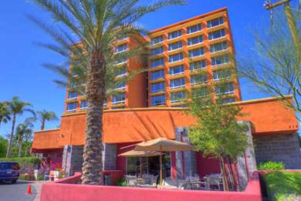 RAMADA PHOENIX MIDTOWN 1