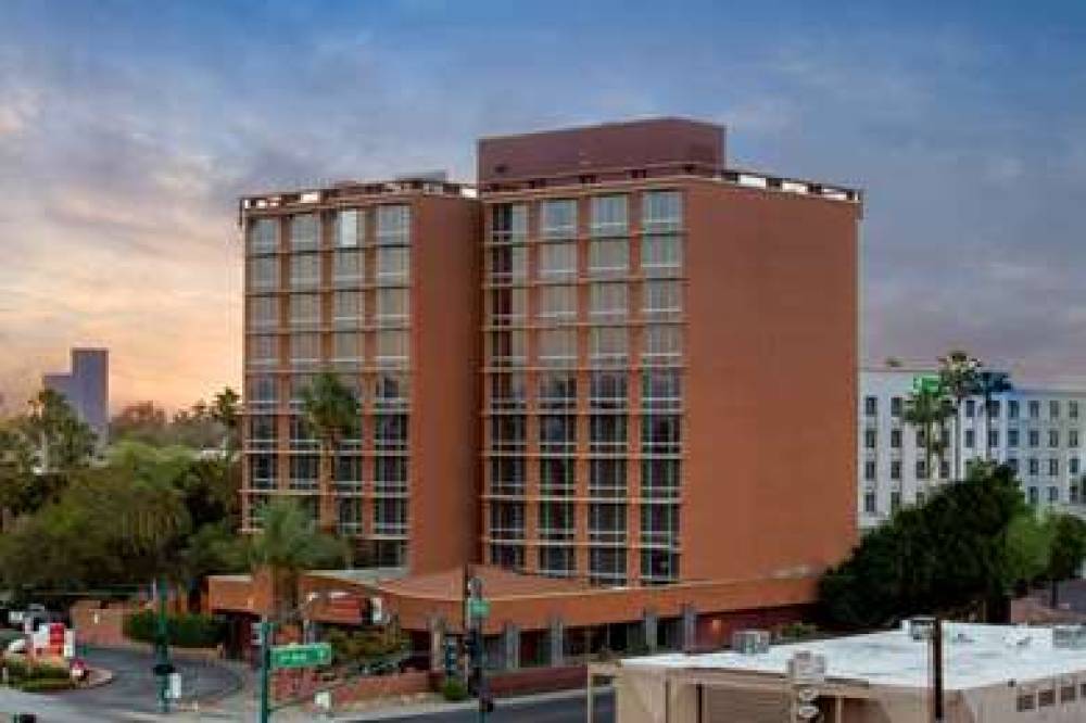 RAMADA PHOENIX MIDTOWN 3