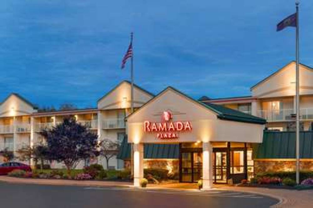 RAMADA PLAZA PORTLAND 2