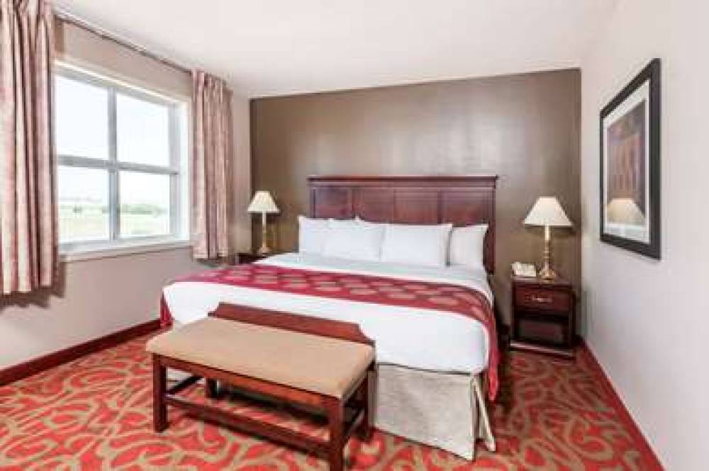 Ramada Sherwood Park 10