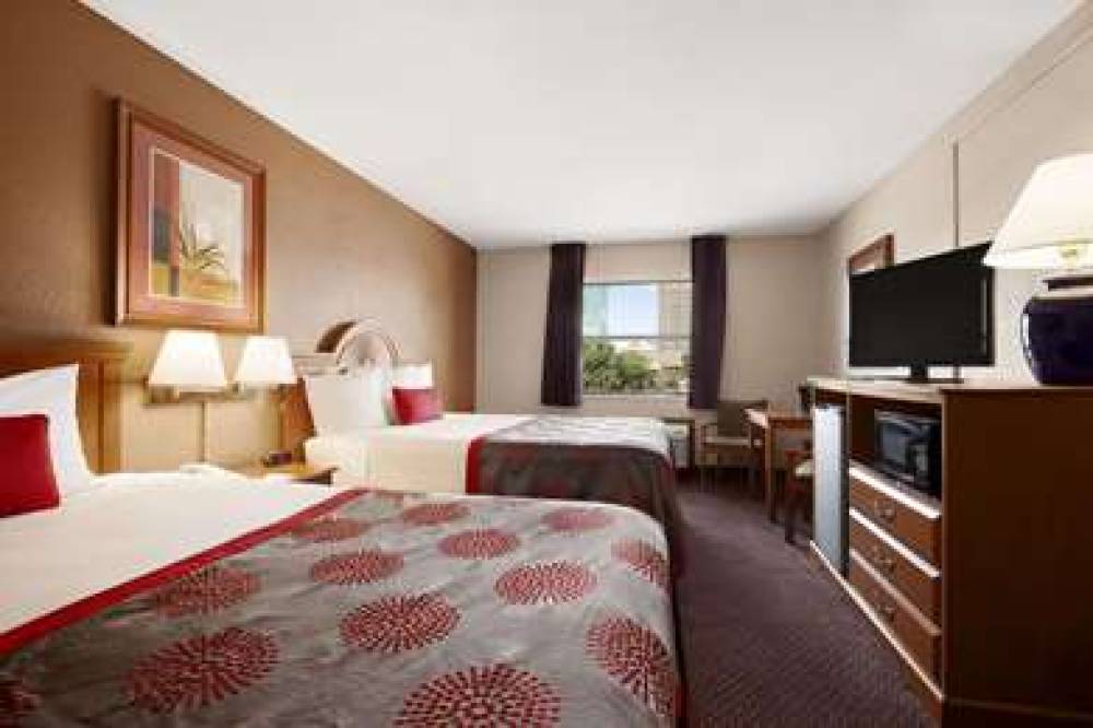 Ramada Sioux City 9