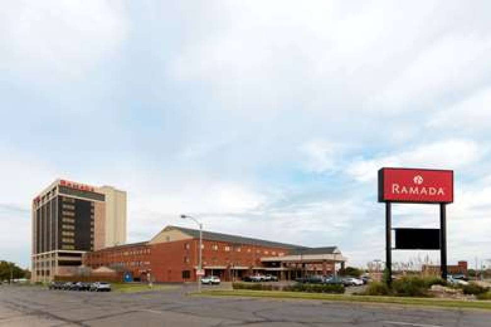 Ramada Topeka Downtown Hotel And Convention Center 1