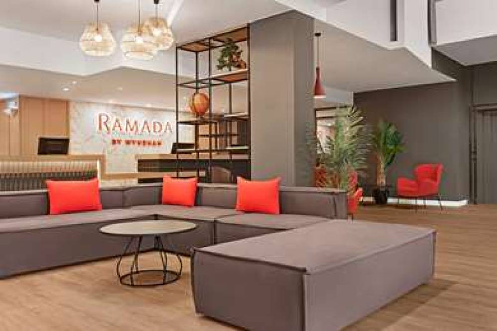 RAMADA VALENCIA ALMUSSAFES 6