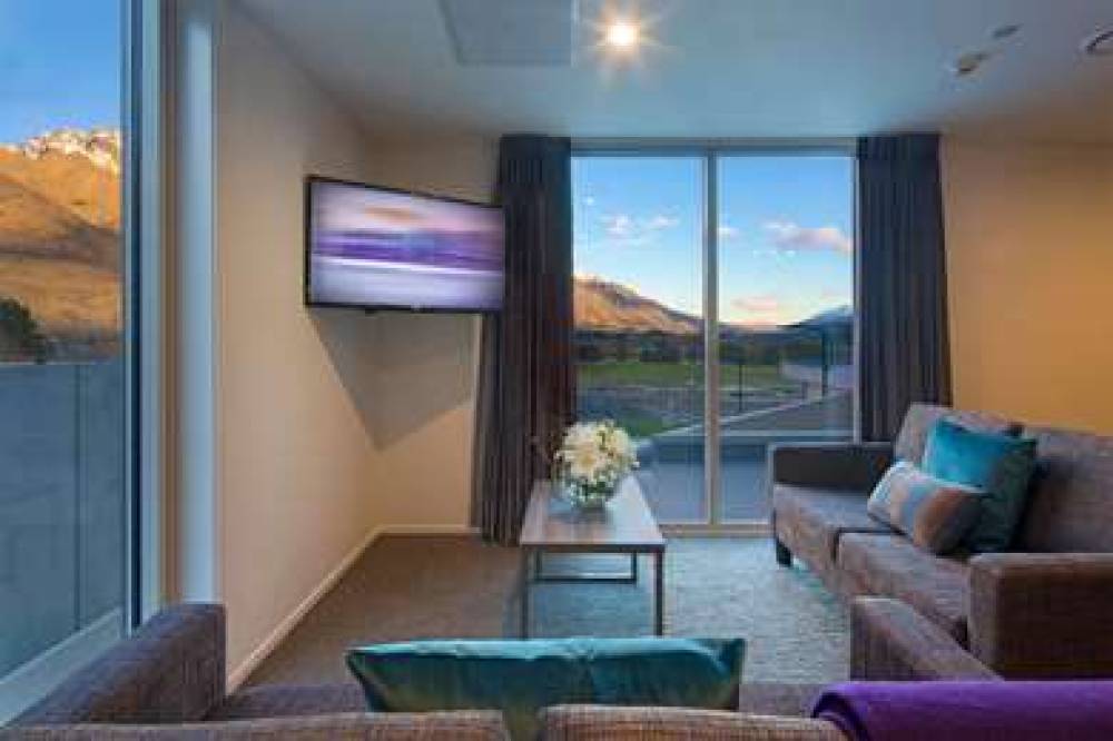 RAMADAHOTELANDSUITESQUEENSTOWN 9