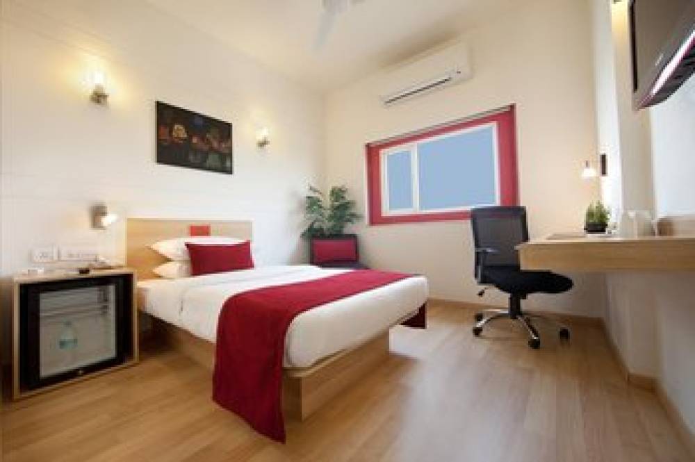 RED FOX HOTEL EAST DELHI 1