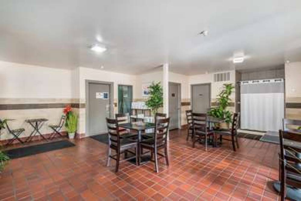 RED LION INN AND SUITES SEQUIM 9