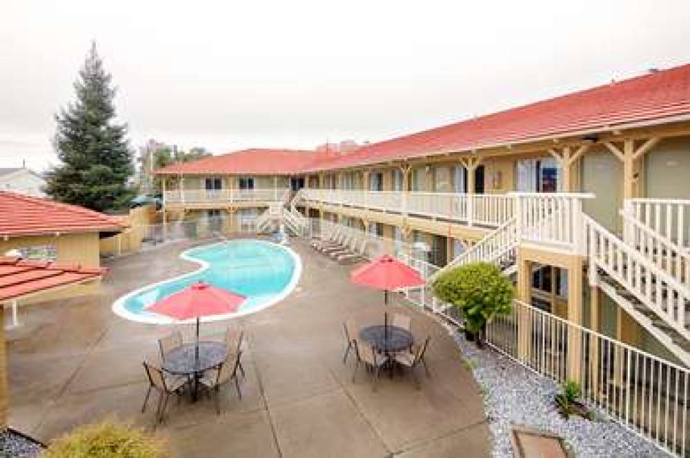 RED LION INN REDDING 2