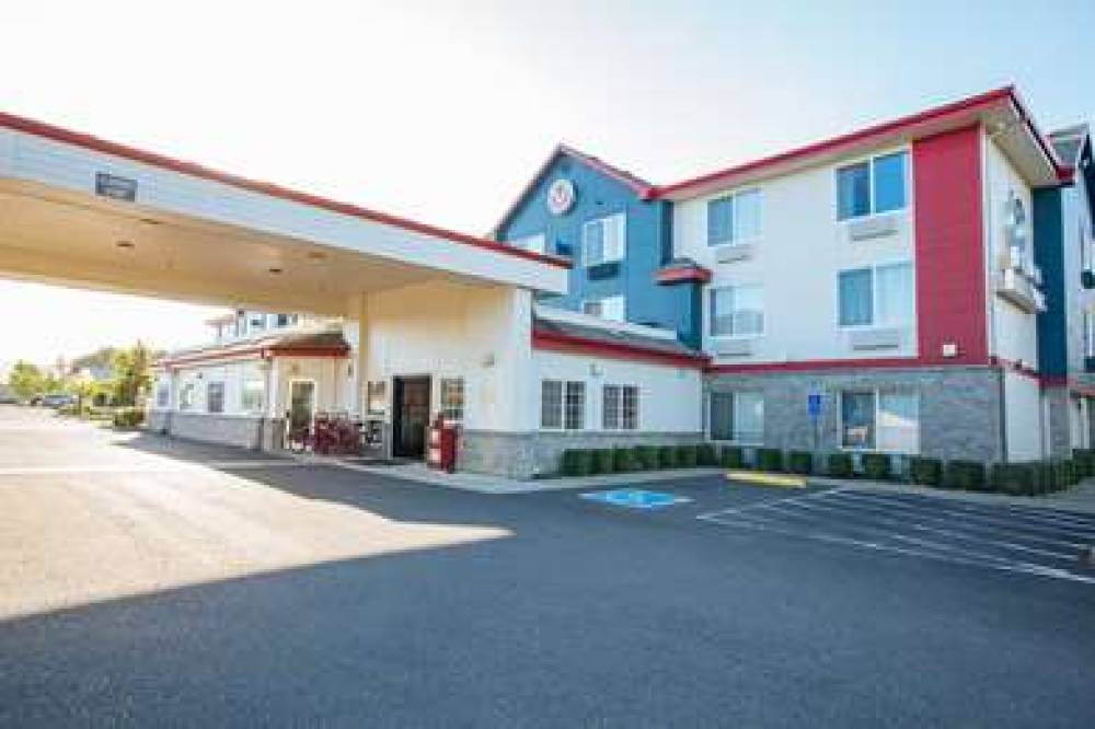 Red Lion Inn & Suites McMinnville 1