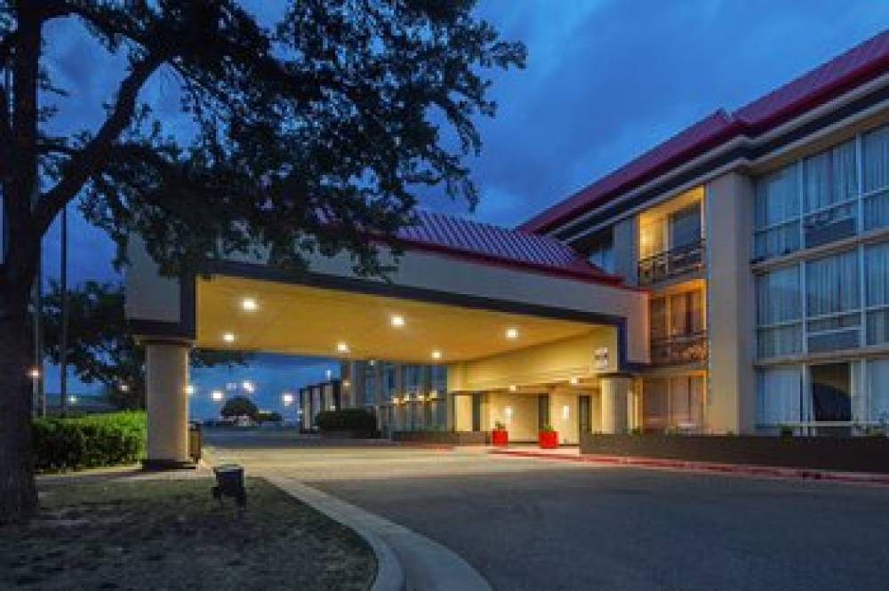 Red Roof Conference Center Lubbock 4