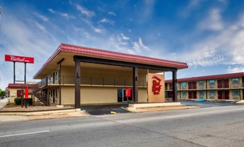 RED ROOF FORT SMITH DOWNTOWN 1