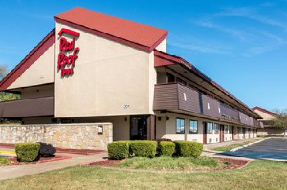 Red Roof Inn Columbia, MO  3