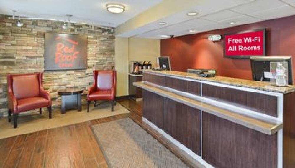 Red Roof Inn Huntington  4