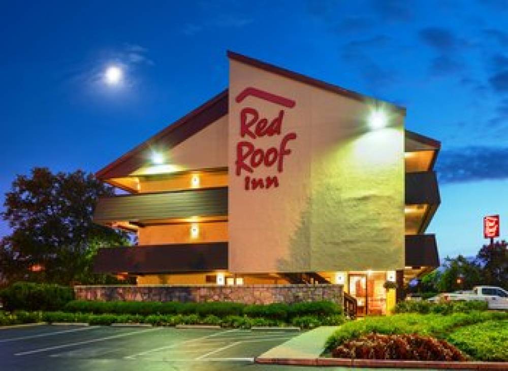 Red Roof Inn Louisville Fair And Expo  1