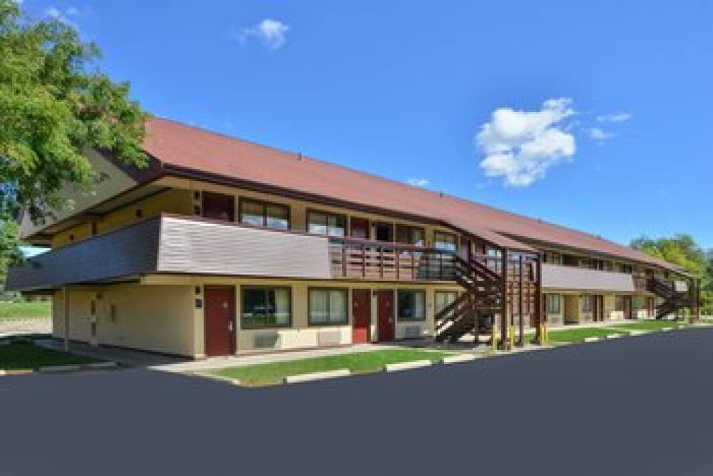 Red Roof Inn Milwaukee Airport  3