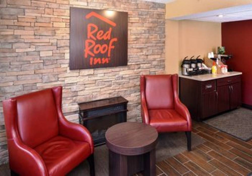 Red Roof Inn Milwaukee Airport  8