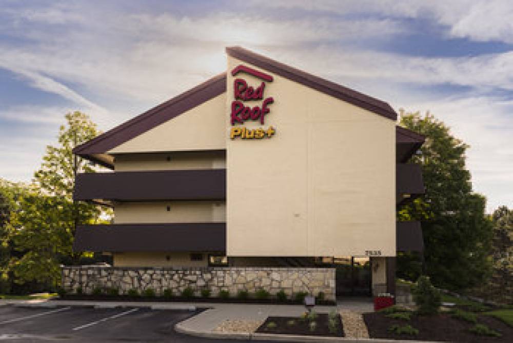 Red Roof Inn PLUS+ Chicago - Willowbrook 1