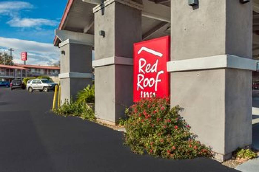 RED ROOF INN REDDING 2