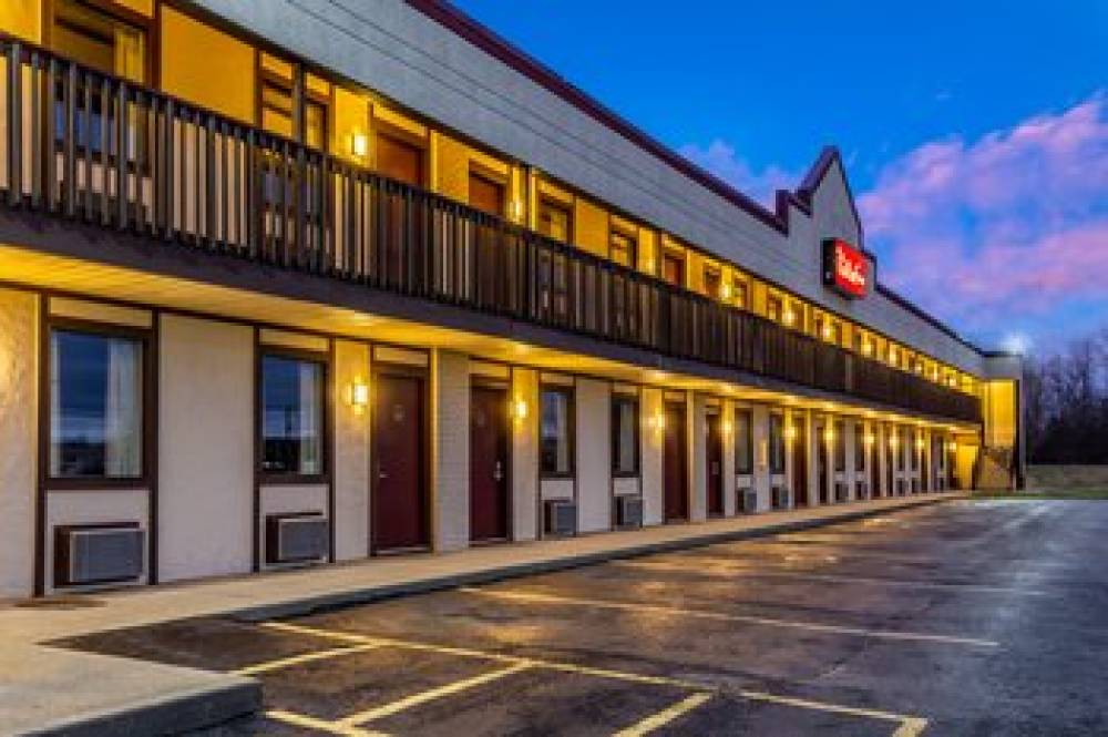 Red Roof Inn Scottsburg 3