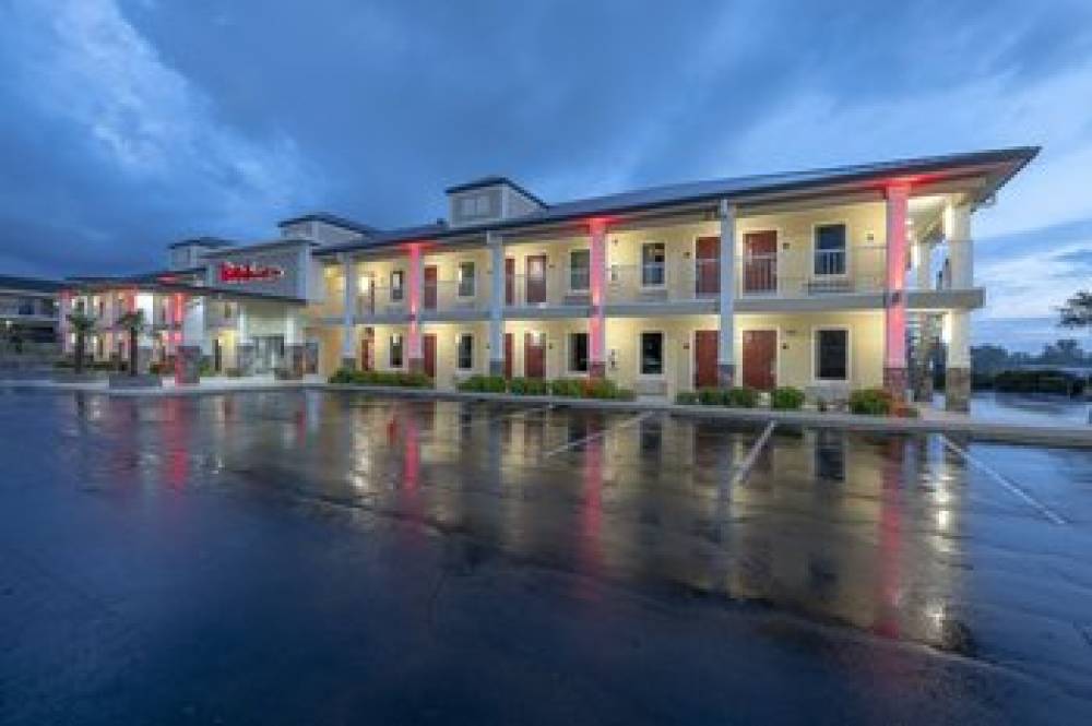 Red Roof Inn & Suites Calhoun