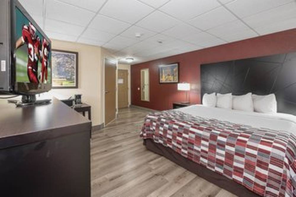 RED ROOF INN & SUITES MACON 1