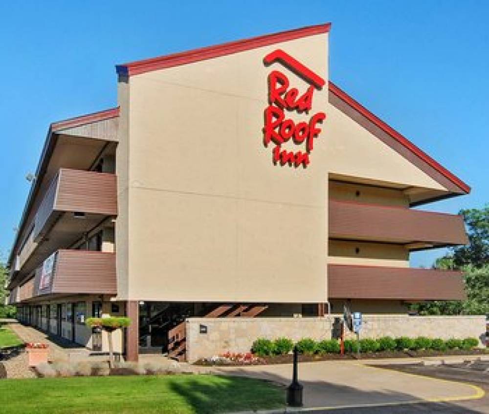 Red Roof Inn Toledo - University  1