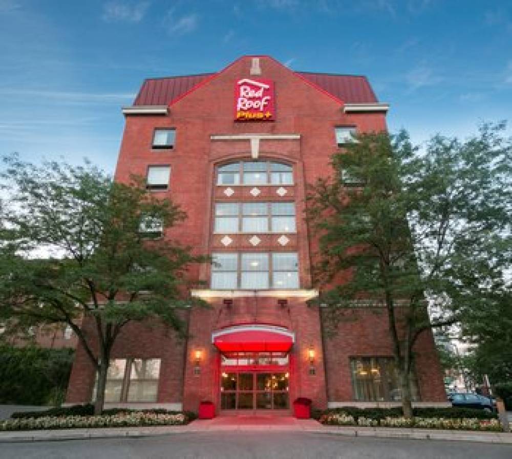 Red Roof PLUS+ Columbus Downtown-Convention Center 5