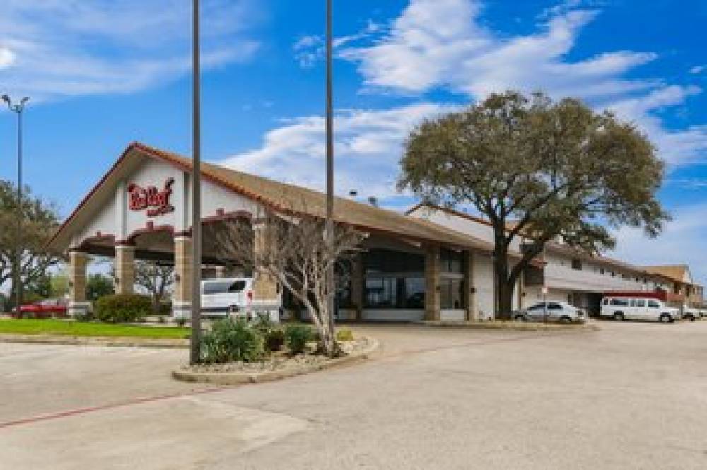 RED ROOF SUITES IRVING-DFW AIRPORT 3