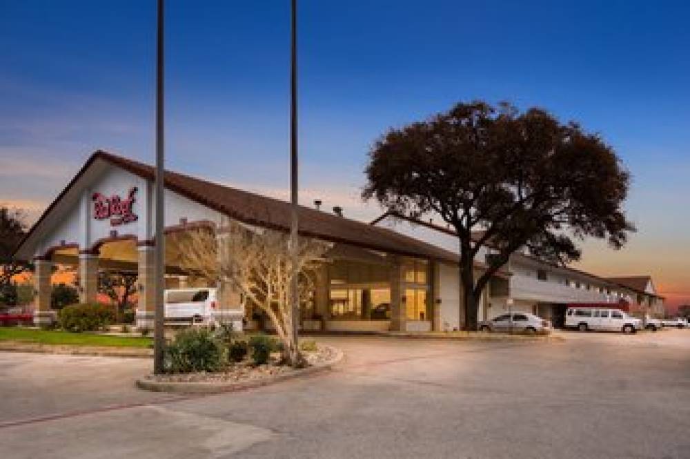 RED ROOF SUITES IRVING-DFW AIRPORT 7