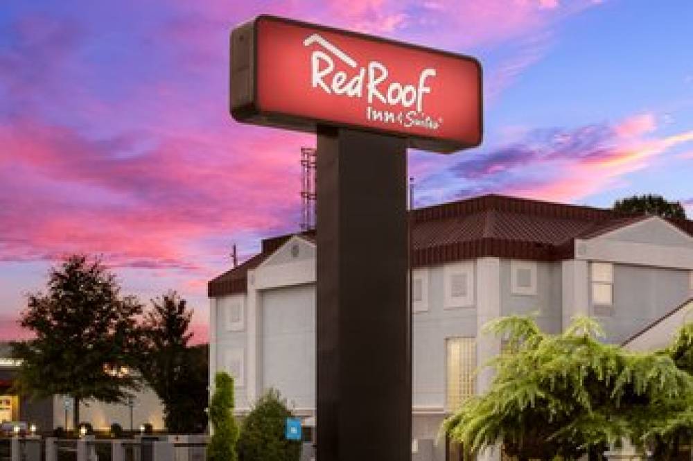 RED ROOF SUITES NEWNAN 9