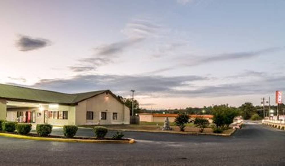 RED ROOF SYLACAUGA 2