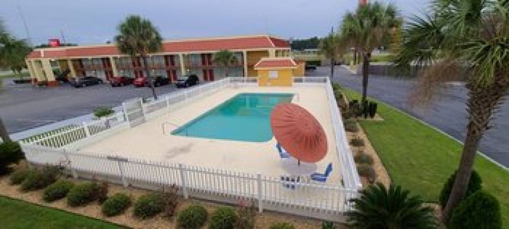 RED ROOF TIFTON 8