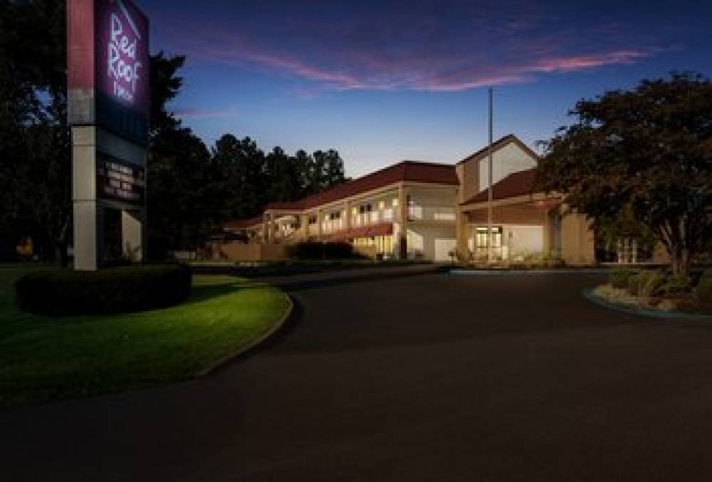 Red Roof Tupelo